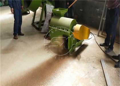 Small grinding machine for goat manure for granulation in Myanmar project