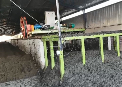 Groove Type Compost Turner for animal manure in Turkey